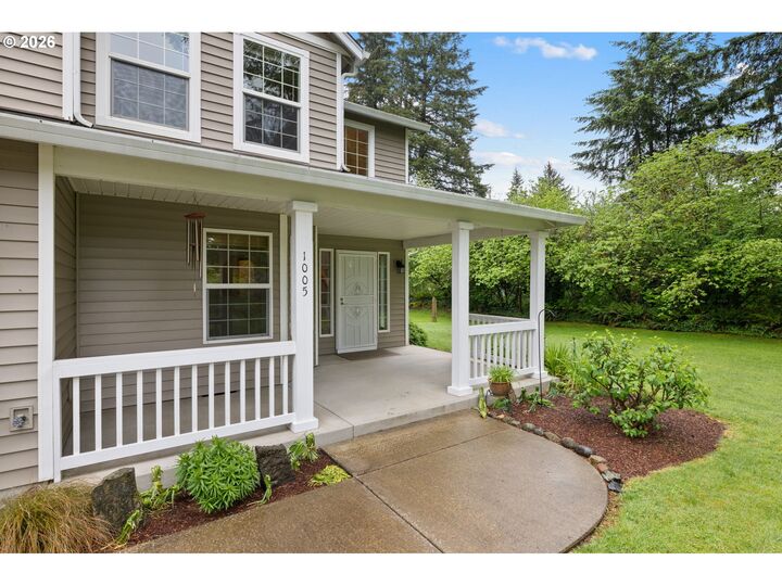 Property Photo:  1005 NE 277th Ave  WA 98607 