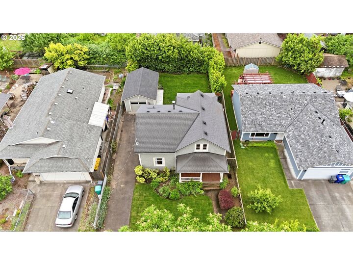 Property Photo: 6104 SE Francis St OR 97206