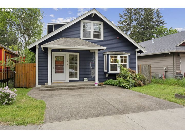 Property Photo:  13048 SE Kelly Ct  OR 97236 