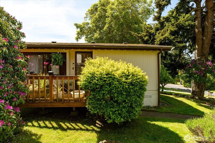 Property Photo:  2172  Norman Drive  WA 98277 