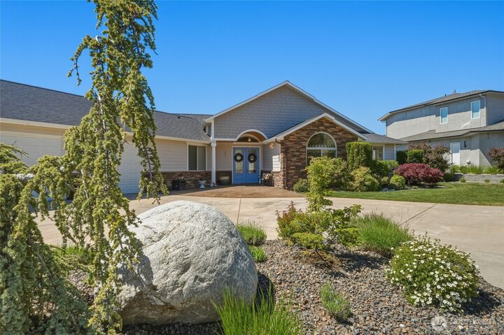 Property Photo: 124 Waterview Drive WA 98816