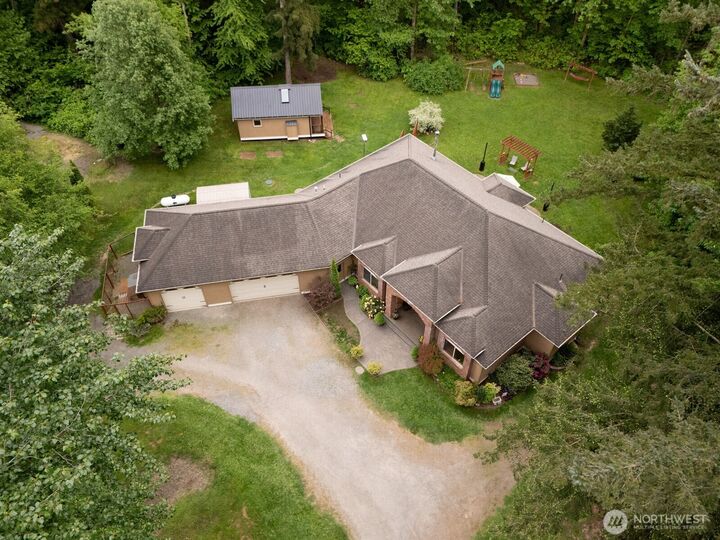 Property Photo:  2139  H St Road  WA 98230 