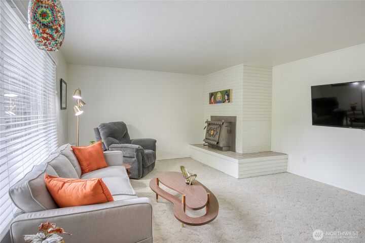 Property Photo: 611 N 6th Street WA 98563