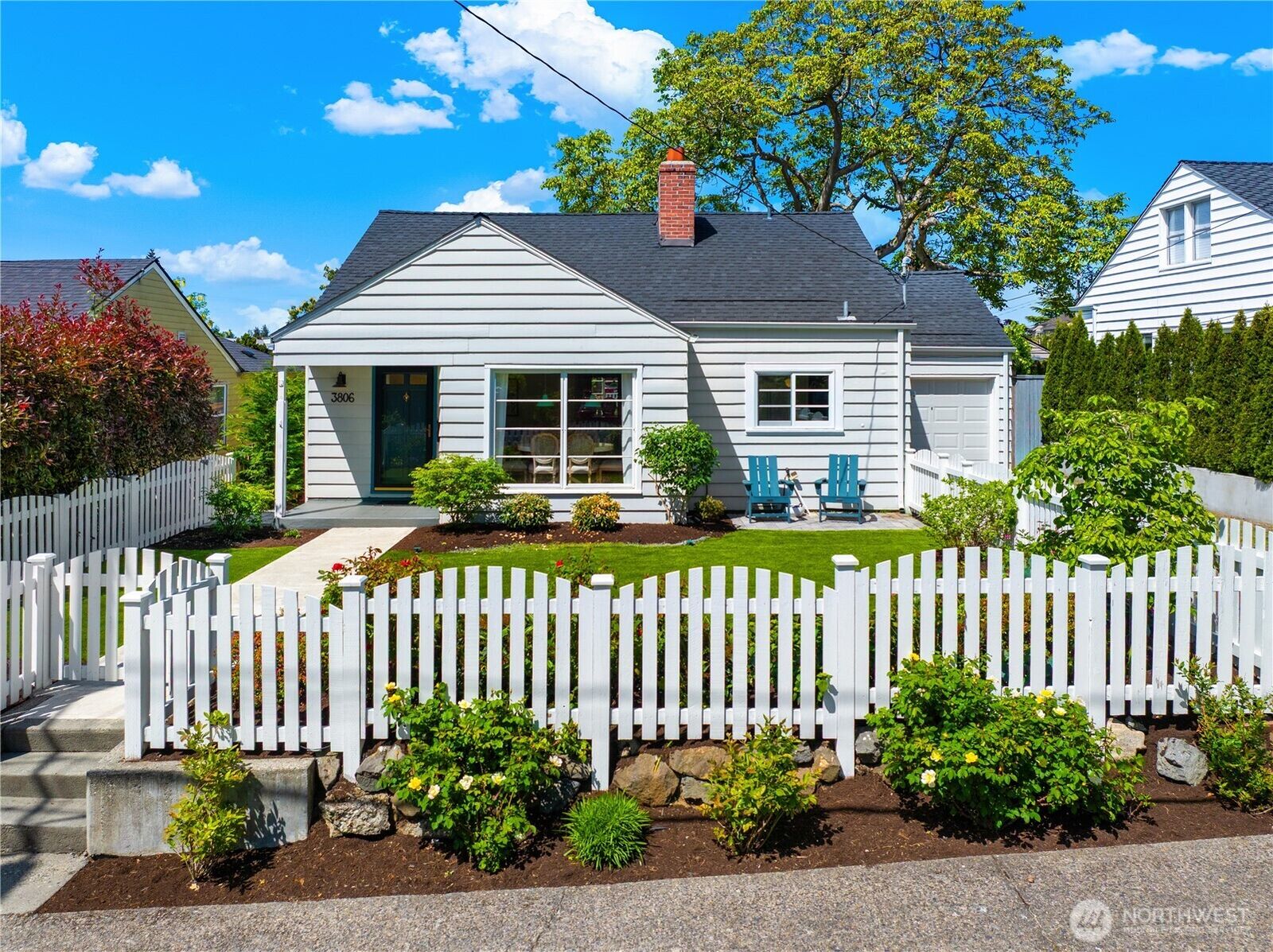 Property Photo: 3806 W Bertona Street WA 98199