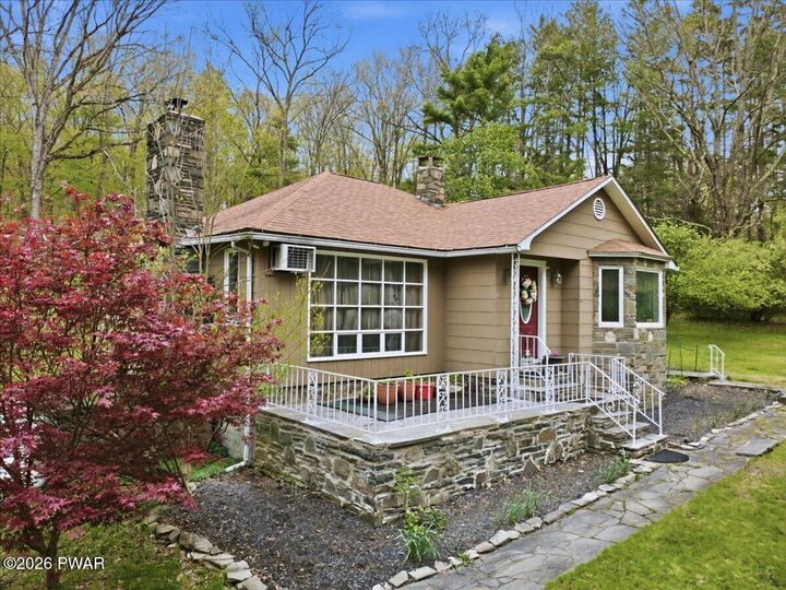 Property Photo: 2127 Rt. 590 PA 18428