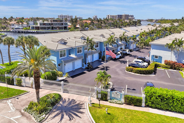 Property Photo: 1078 Jeffery Street FL 33487