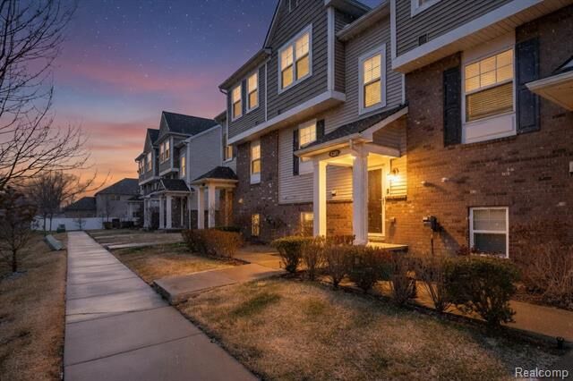 Property Photo: 4580 Bradley Circle 24 MI 48085