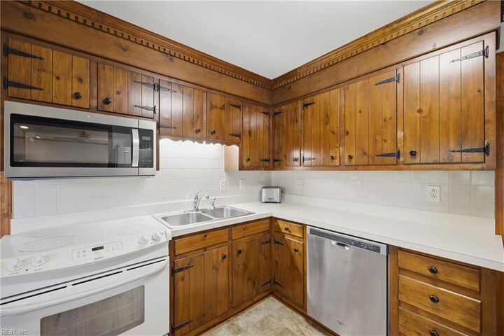 Property Photo:  705 Caravelle Dr  VA 23322 