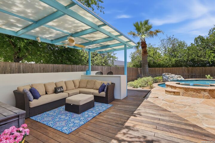 Property Photo: 5230 Newcastle Ln TX 78249
