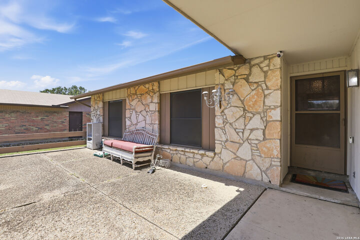 Property Photo: 6923 Scottswood TX 78239
