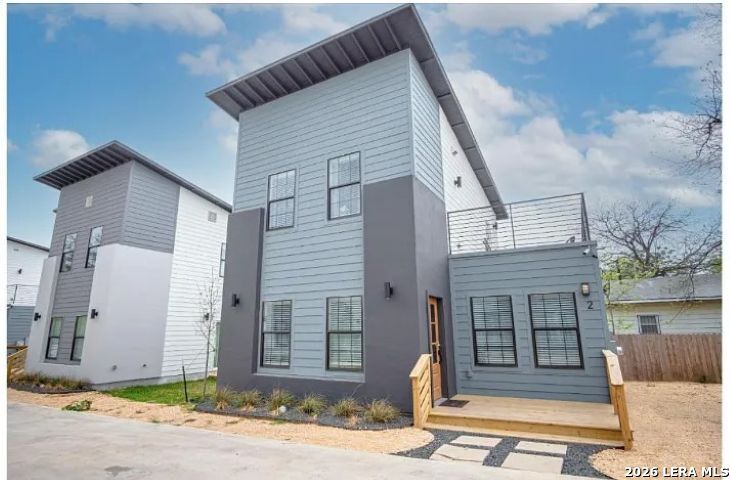 Property Photo:  1022 Delaware 3  TX 78210 