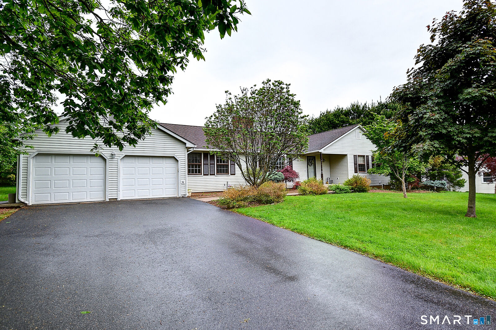 Property Photo: 80 Grist Mill Road CT 06109
