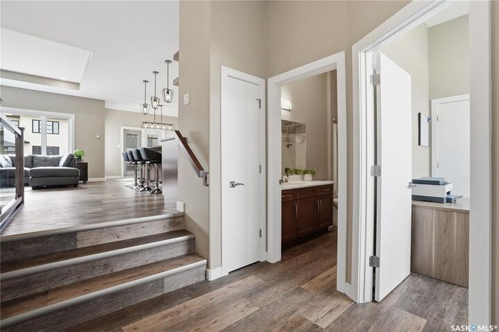 Property Photo: 4264 Elderberry Crescent E SK S4V 3V3