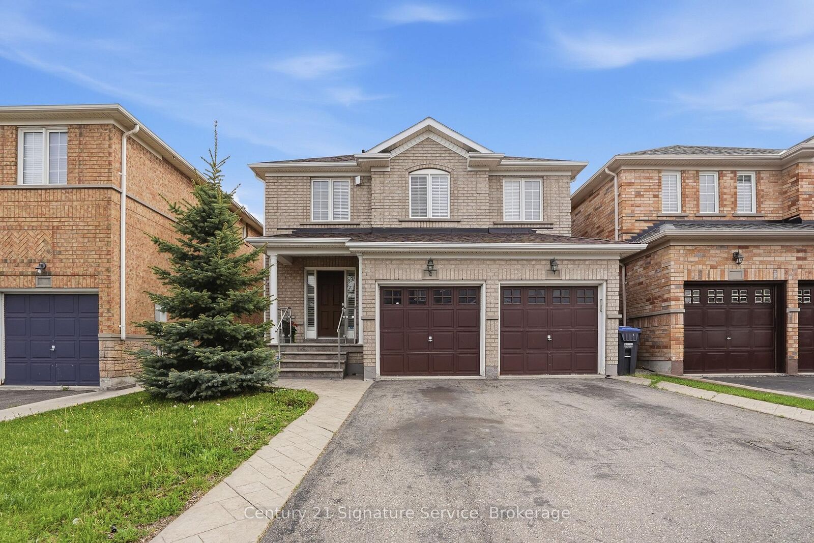 Photo de la propriété: 4 Cloverlawn Street ON L7A 3X6