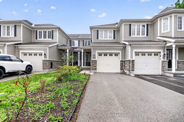 546 Ashbourne Crescent — photo 1