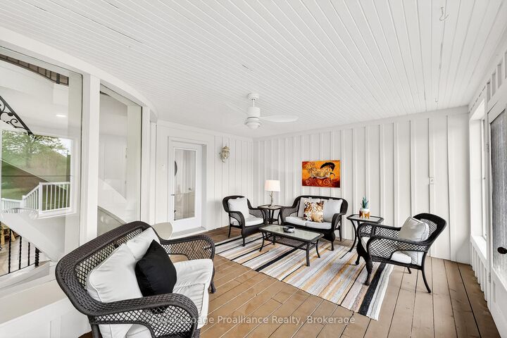 439 Oak Lake Road — photo 1