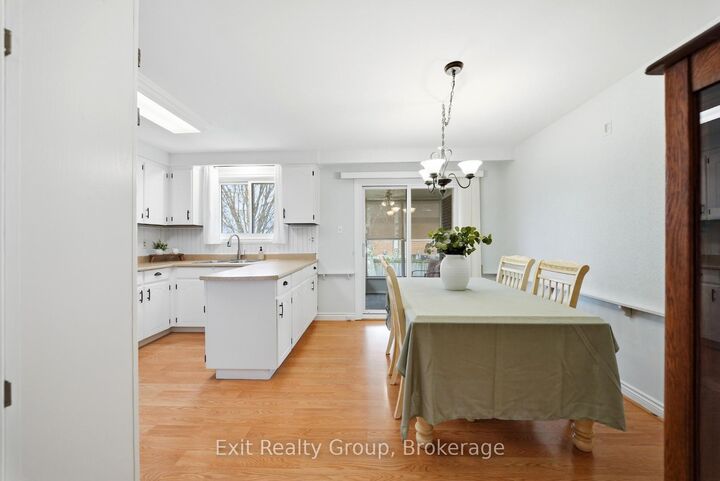 168 North Shore Road — photo 1