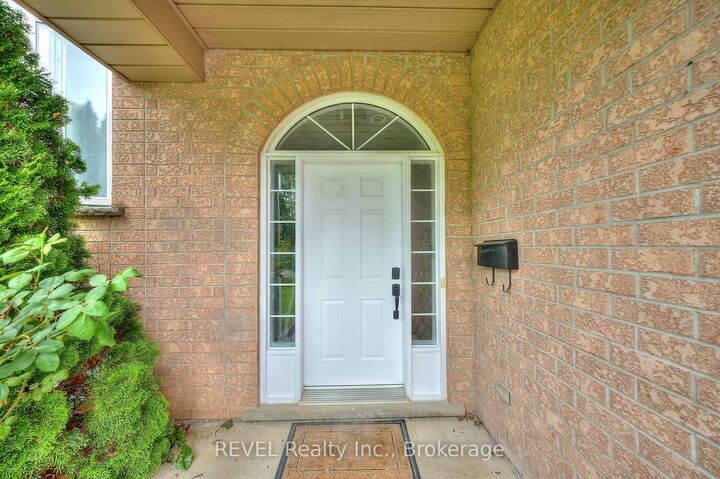Property Photo: 28 Quaker Road ON L3C 7K7