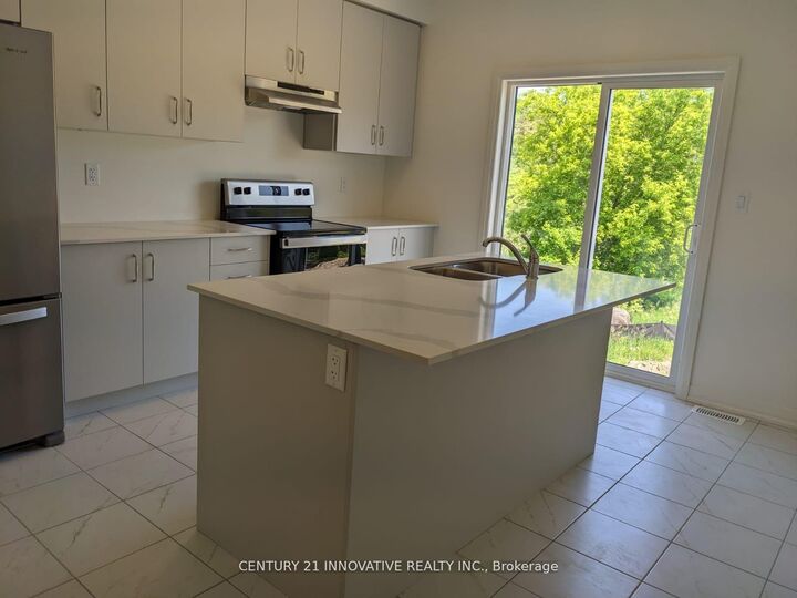 38 Lahey Crescent — photo 1