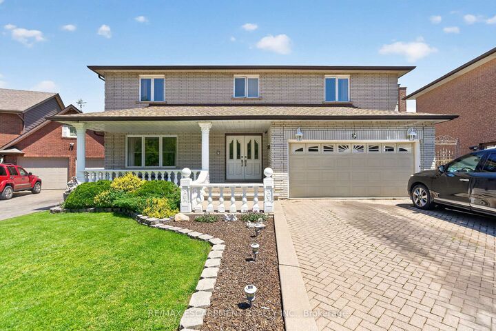 Property Photo: 10 Skye Court ON L8G 4R6