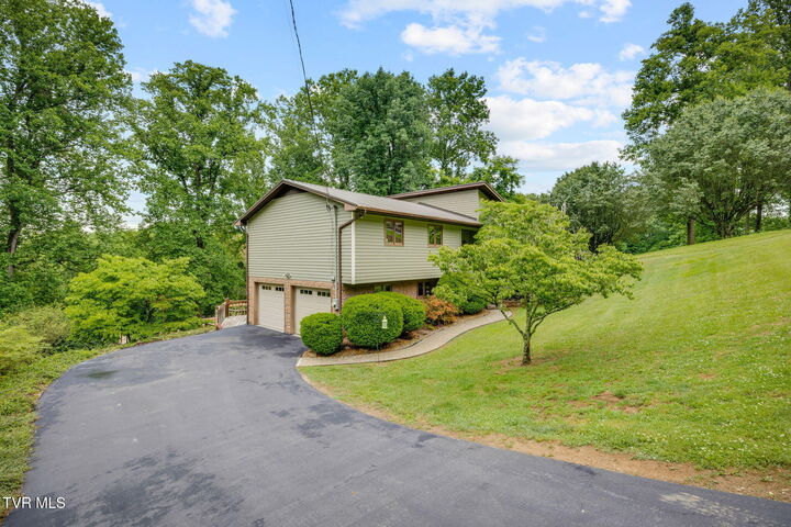 Property Photo:  198 Highland Road  TN 37659 
