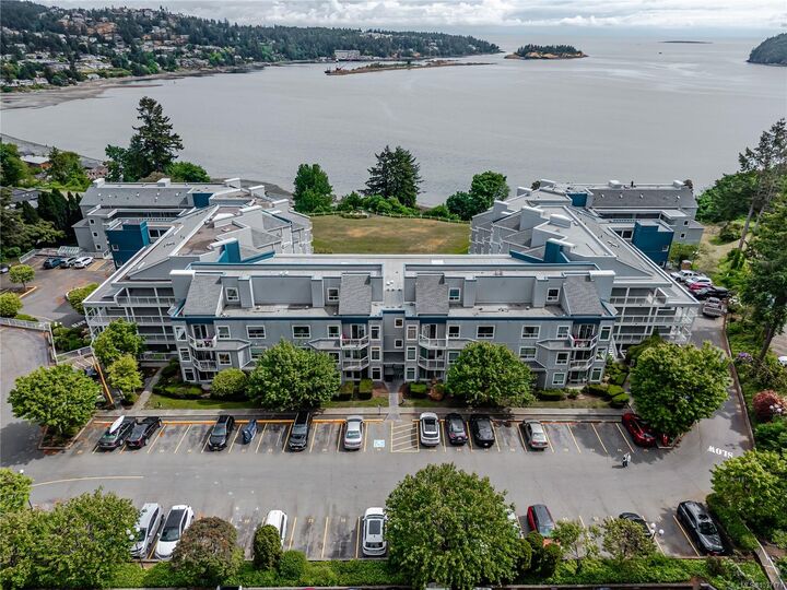 2560 Departure Bay Rd #601 — photo 1