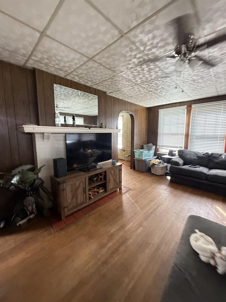 Property Photo:  1008 Central Avenue  KY 41101 