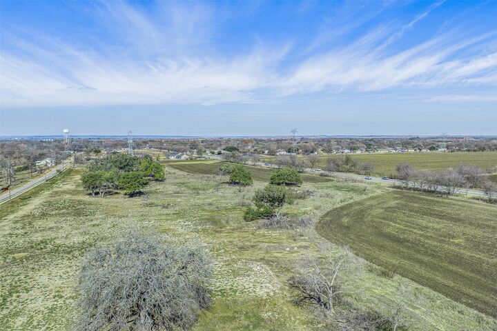 Property Photo:  600 NW River Road  TX 78655 