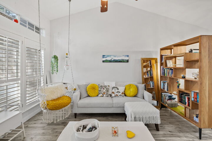Property Photo:  1015 E Yager Lane 115  TX 78753 