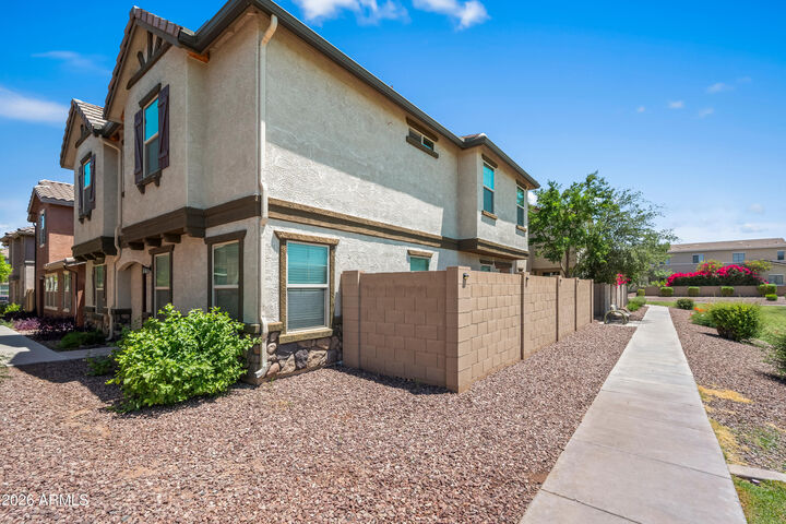 Property Photo: 472 N Ranger Trail AZ 85234