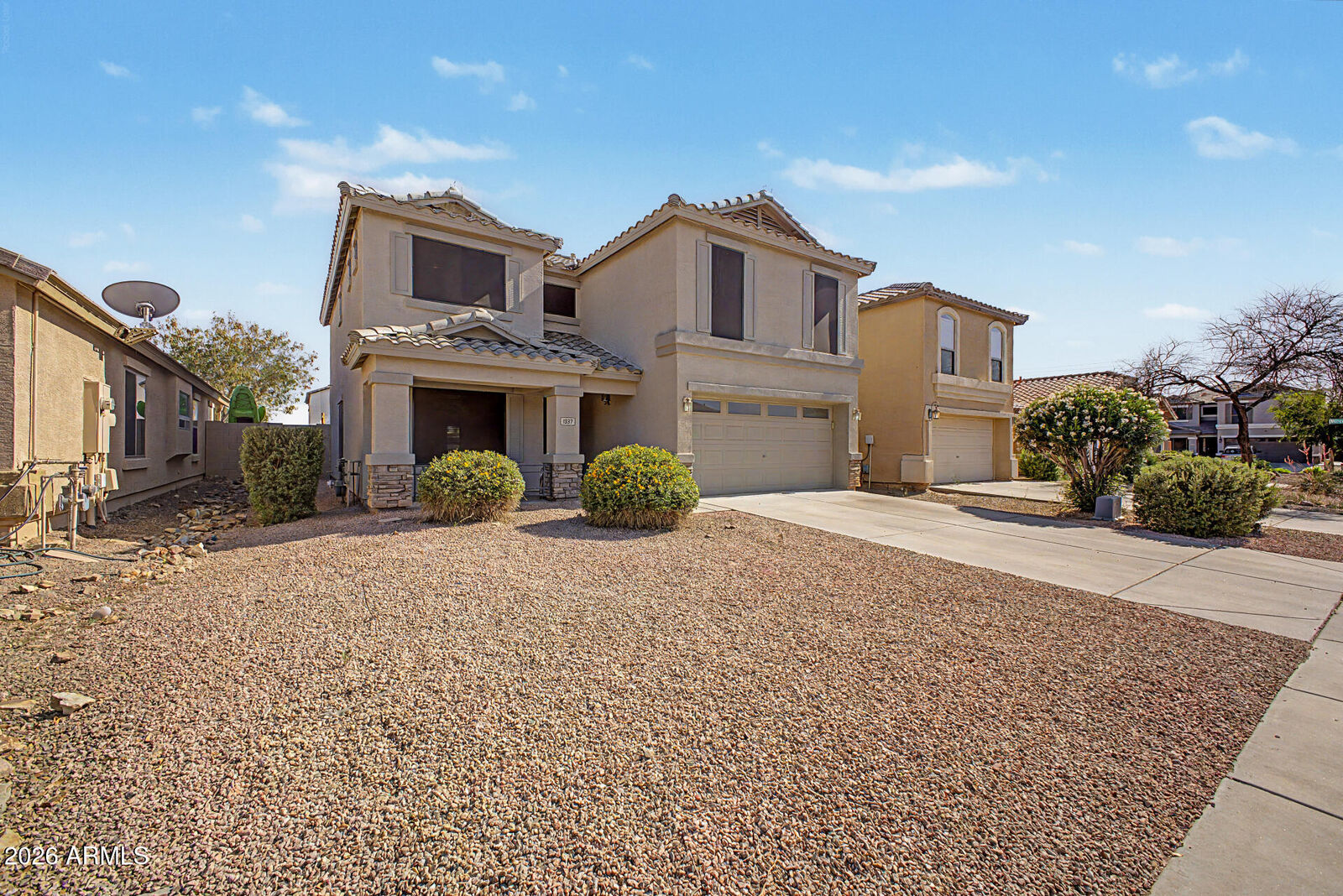 Property Photo: 1337 W Hereford Drive AZ 85143