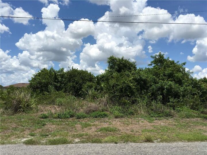 Property Photo:  2706 31st St SW  FL 33976 