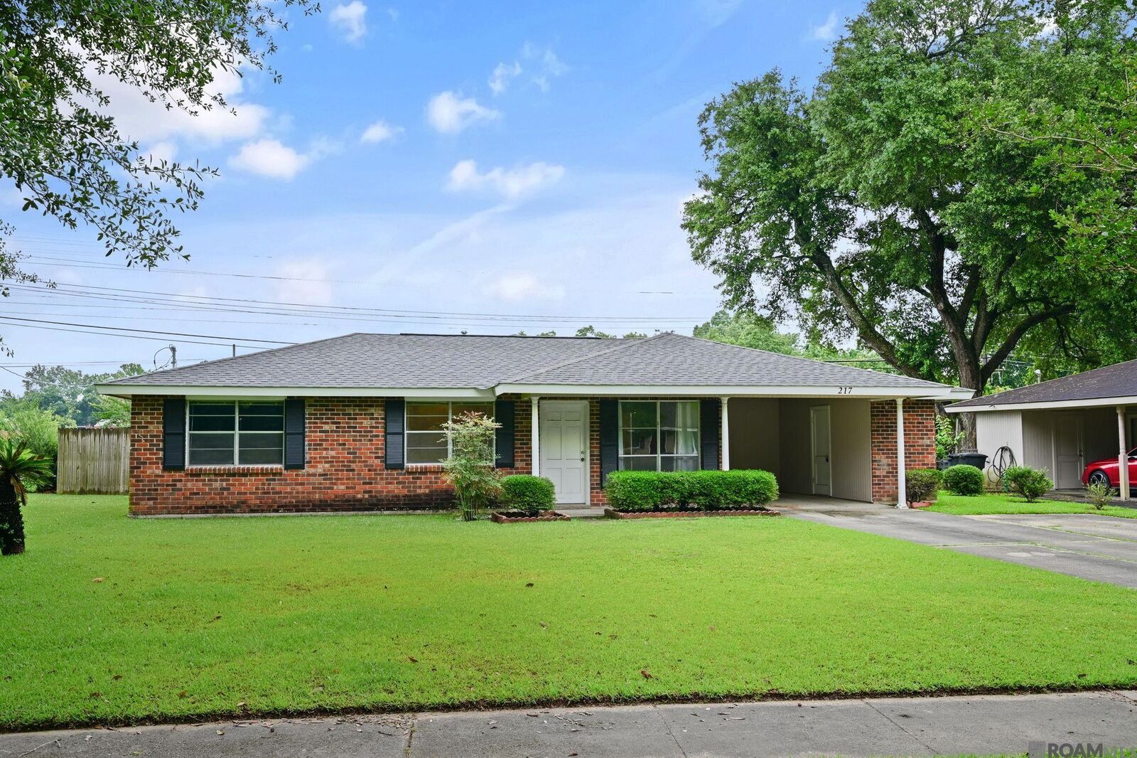 Property Photo:  217 E Bolivar Dr  LA 70819 