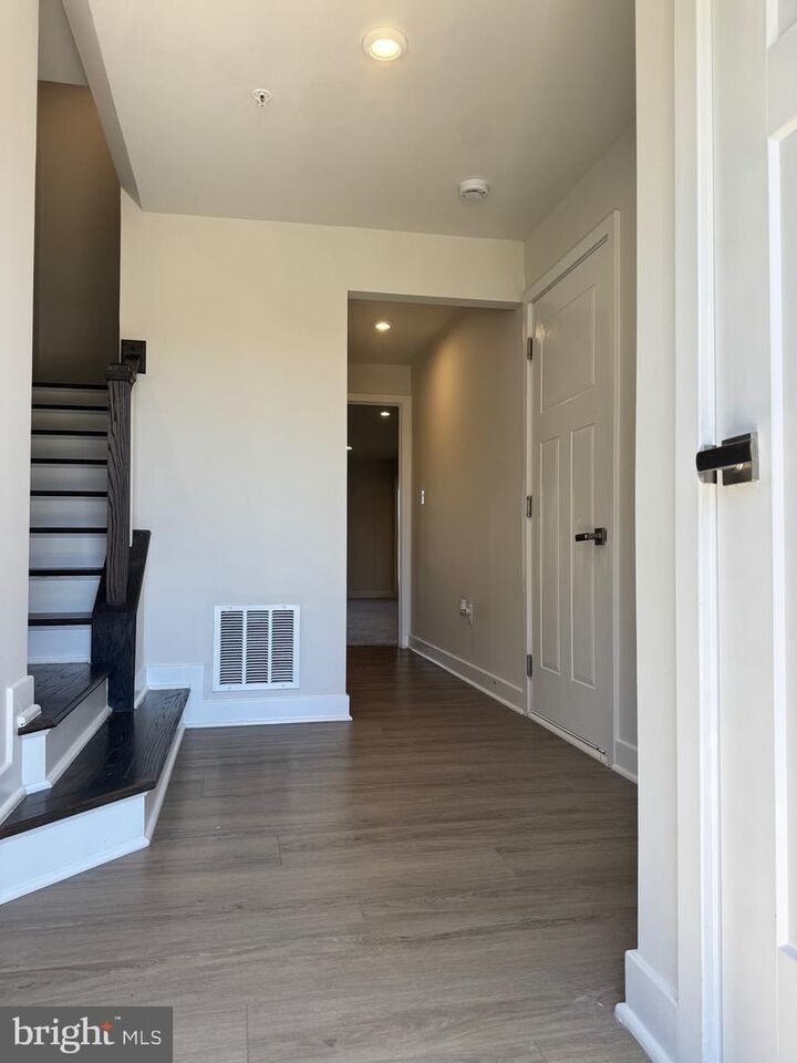 Property Photo:  8100 Primrose Lane  MD 20723 