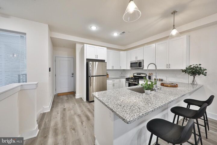 Property Photo:  962 N 8th Street 1  PA 19123 