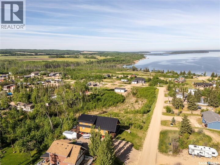 Property Photo:  914 Diamond Willow Drive  SK S0M 1A0 