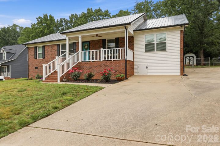 Property Photo:  1293 Hickory Nut Lane  NC 28092 