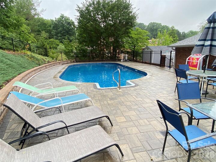 Property Photo: 2959 Ramblewoods Drive NC 28690
