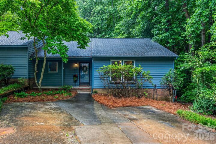 Property Photo:  122 Foxwood Village Drive  SC 29715 