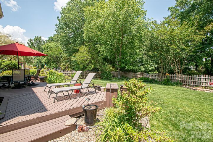 Property Photo:  9301 Hanworth Trace Drive  NC 28277 