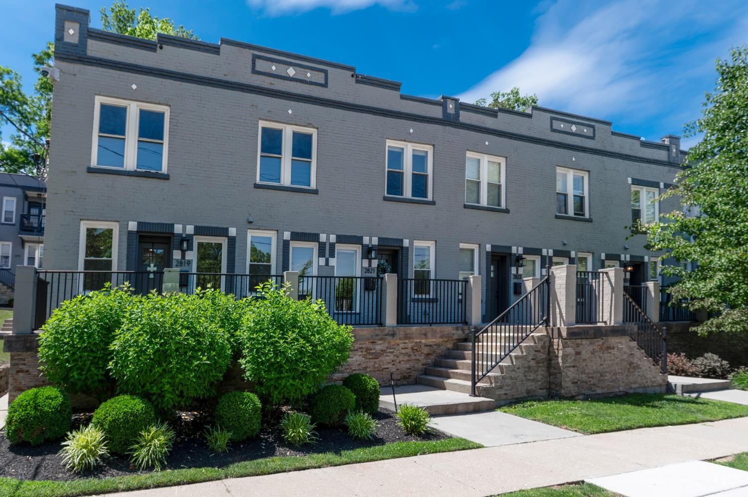 Property Photo: 2821 Ashland Avenue OH 45206
