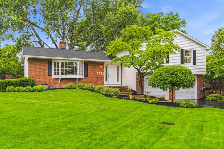 Property Photo:  2151 Pinebrook Road  OH 43220 