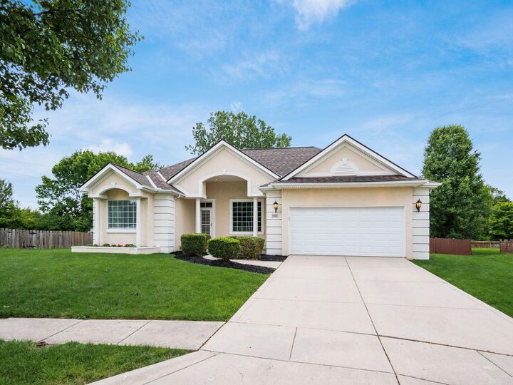 Property Photo: 5861 Stillponds Place OH 43228
