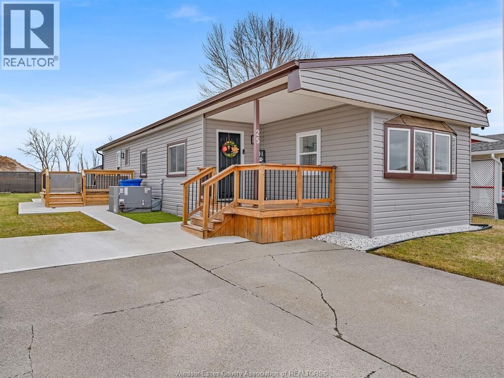 Property Photo:  25 Parkside  ON N0R 1J0 