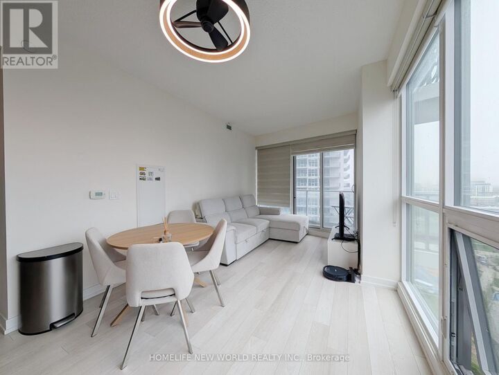 Property Photo:  115 McMahon Drive 1903  ON M2K 0E3 