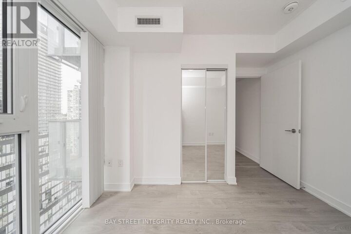 Property Photo:  50 Wellesley E Street 2801  ON M4Y 0C8 