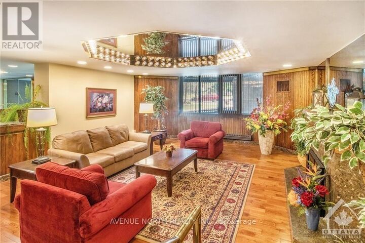Property Photo:  2871 Richmond Road 614  ON K2B 8M5 