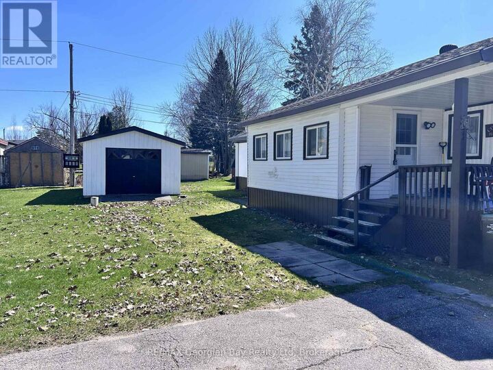 Property Photo:  3 Northland Road  ON L4R 0B9 