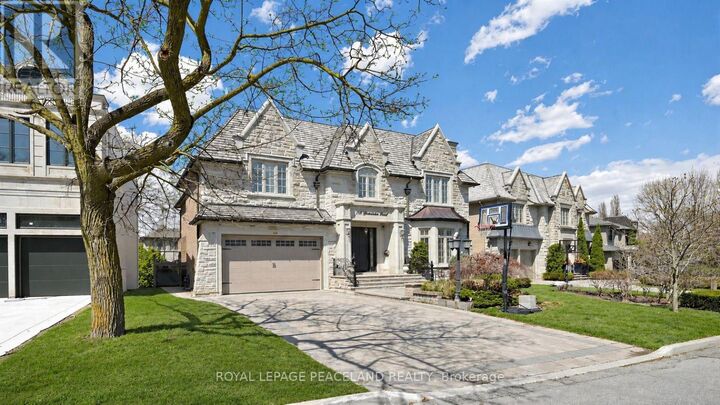 Property Photo:  108 Yorkminster Road  ON M2P 1M6 