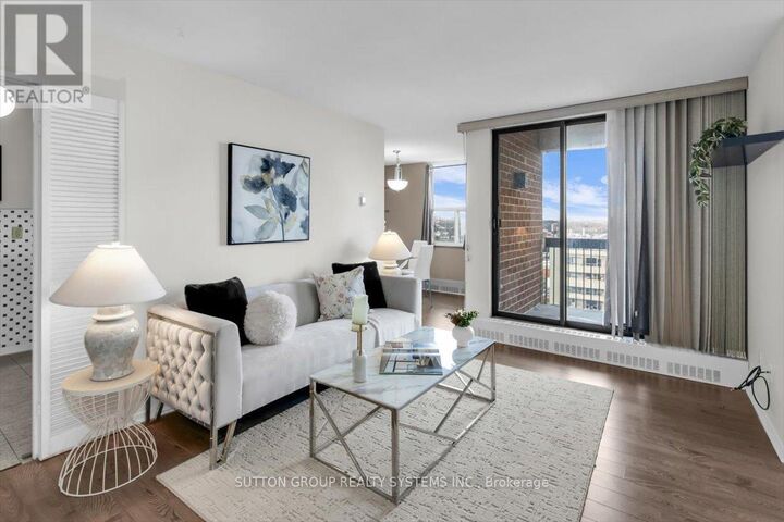 Property Photo:  90 Ling Road Ph109  ON M1E 4Y3 